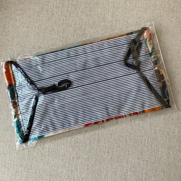 Johnny Was Pleated Floral Silk Face Mask - Picture 3 of 4